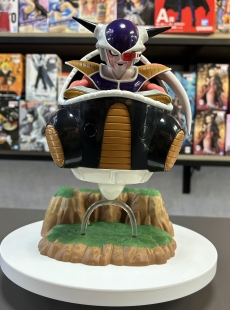 Frieza ngồi trên tàu vũ trụ -Ichiban Kuji